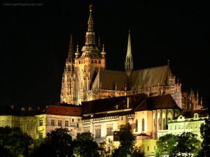 prague_castle_at_night