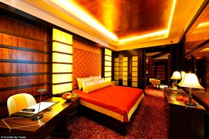 29DDF4A500000578-3130151-Crockfords_is_an_all_suite_hotel_that_offers_lavish_furnishings_-a-6_1434986557105