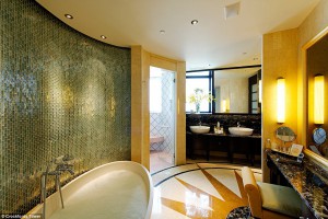 29DDF53800000578-3130151-Bathrooms_inside_the_exclusive_hotel_boast_marble_flooring_a_ste-a-8_1434986557113